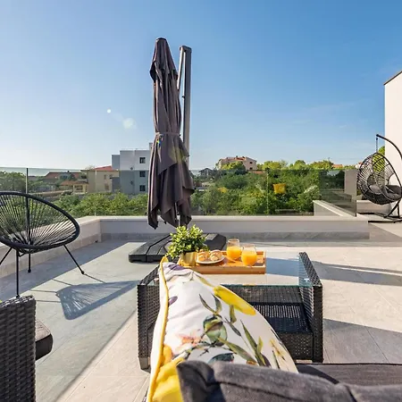 Holiday home Stunning In With Outdoor Swimming Pool *