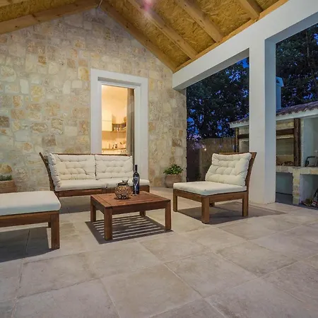 Aenona Сasa de vacaciones