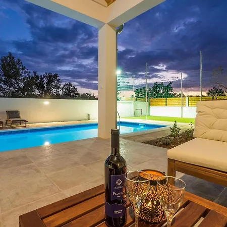 Hébergement de vacances Aenona