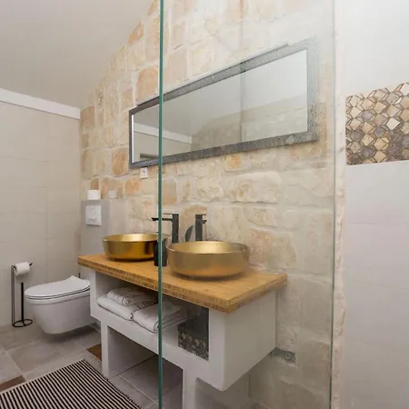 Aenona Hébergement de vacances *